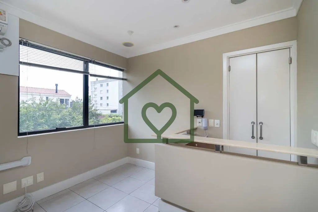 Imagem Vendo com Exclusividade no Bairro Petrópolis. 
 
Está alugada por R$ 1.300,00 
 
Linda sala comerc...