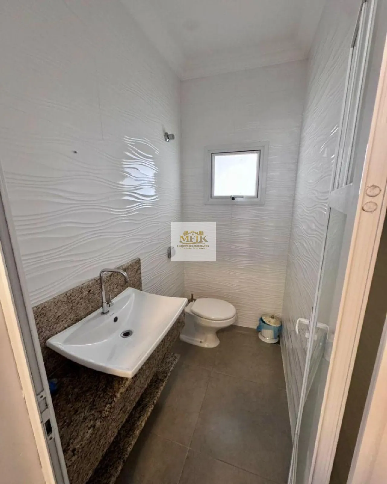 Imagem Casa com 4 quartos e 360 m² à venda em Atami Sul