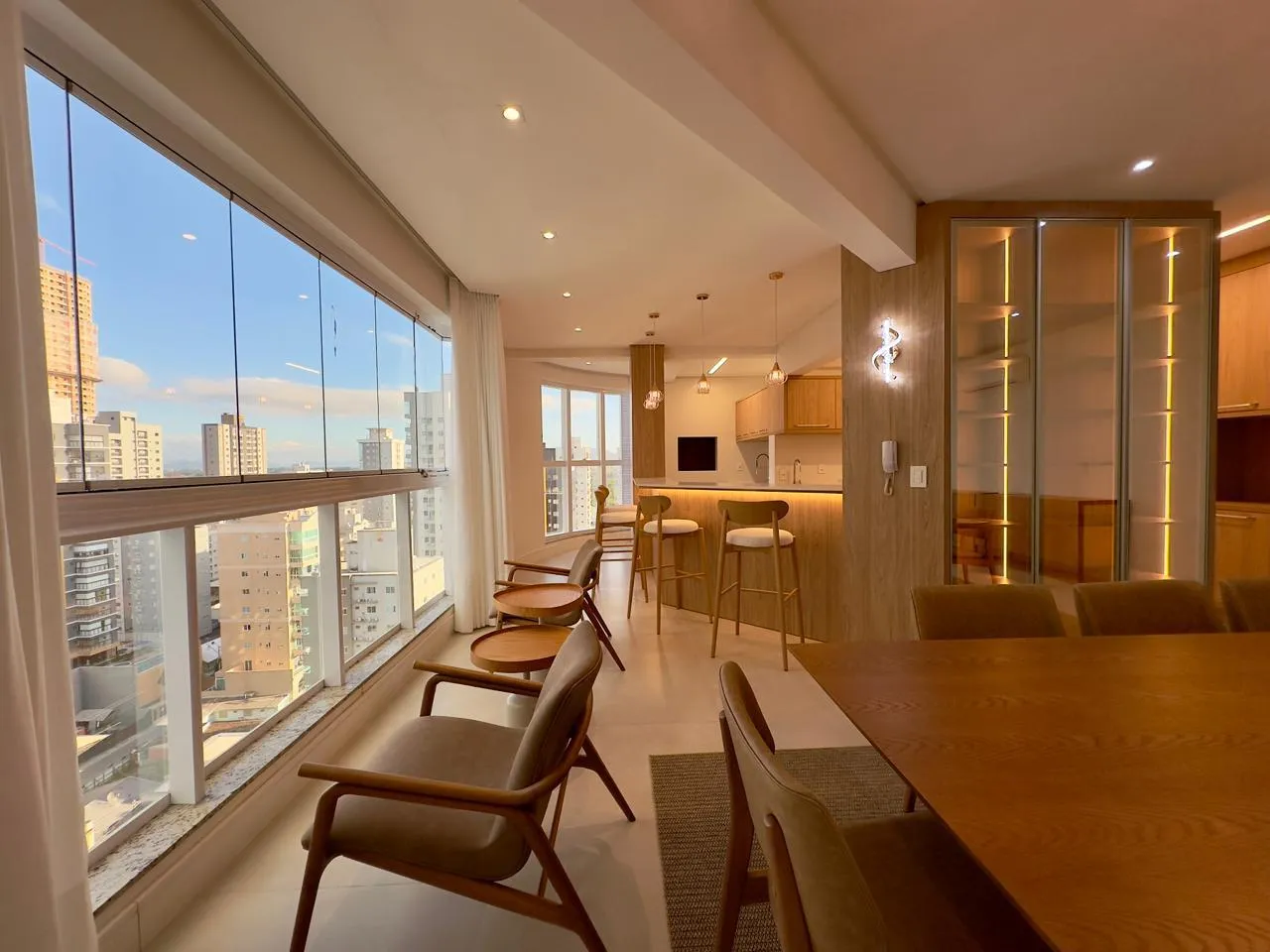 Imagem Apartamento à venda com 175m2 por R$ 3.550.000,00