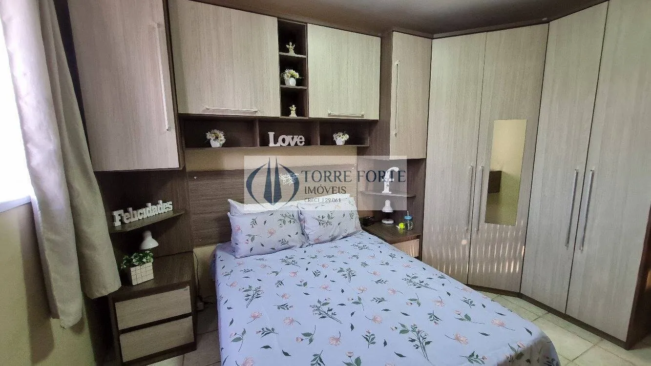 Imagem Apartamento com 2 dormitorios 1 vaga na Vila Carmosina.