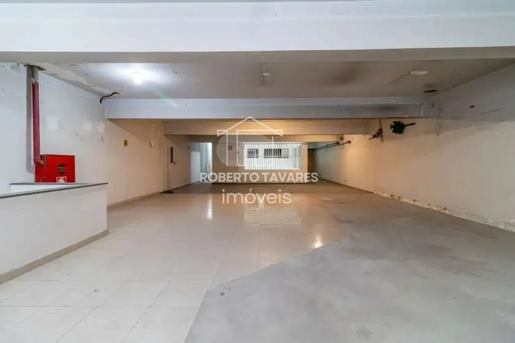 Imagem Prédio com 946,05 M² contendo terreno de 8,10 de largura x 44m de profundidade. Excelente localização, entre duas estações de metrô - Estação Marechal Deodoro e Santa Cecilia.