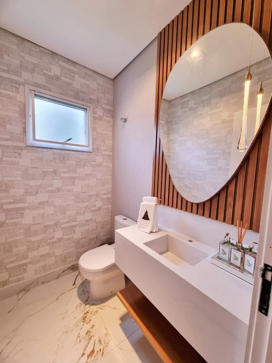 Imagem Casa à venda 4 Quartos, 3 Suites, 2 Vagas, 1400M², Socorro, Pindamonhangaba - SP | COLONIAL VILLAGE