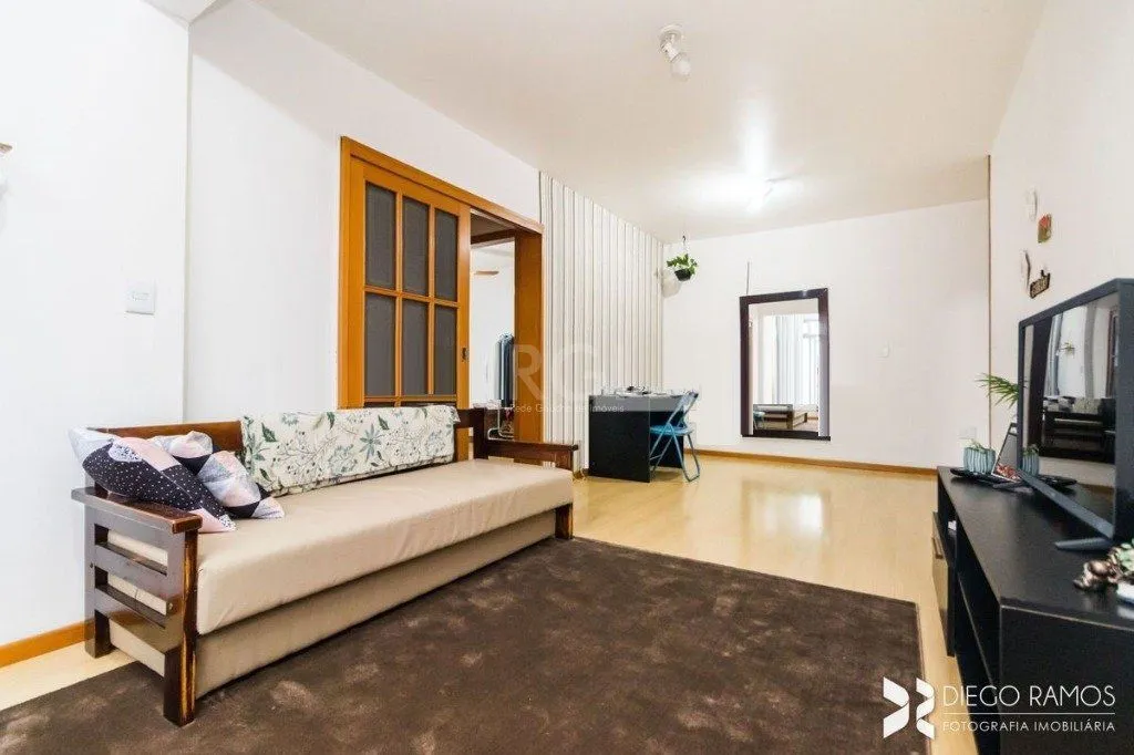 Imagem Apartamento para Venda - 79m², 2 dormitórios, 1 vaga - Partenon