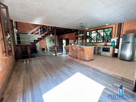 Imagem Casa para Venda em Balneário Camboriú, Praia do Estaleiro, 3 dormitórios, 1 suíte, 2 banheiros, 2 vagas