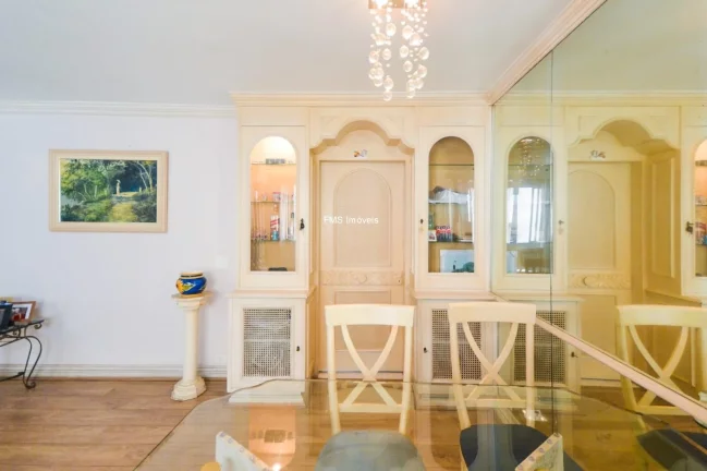 Imagem Apartamento de alto padrão com 3 quartos e 3 suítes na Bela Vista, São Paulo-SP: 134m² e vaga de garagem!