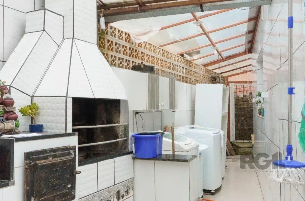 Imagem Casa 164m², 3 dormitórios, 3 vagas no bairro Jardim Carvalho