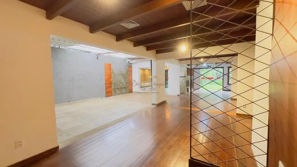 Imagem Comercial para Venda em Teresópolis / RJ no bairro Várzea