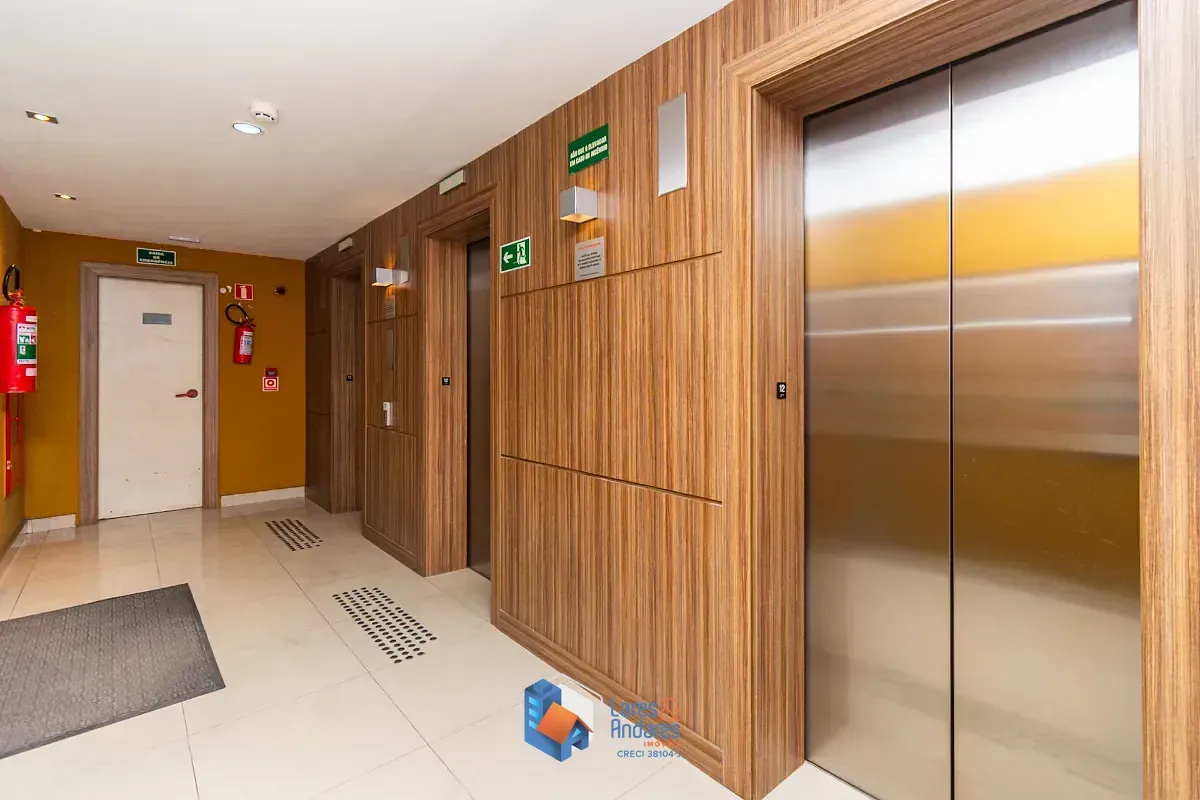 Imagem Conjunto comercial para venda em Centro, 378m²