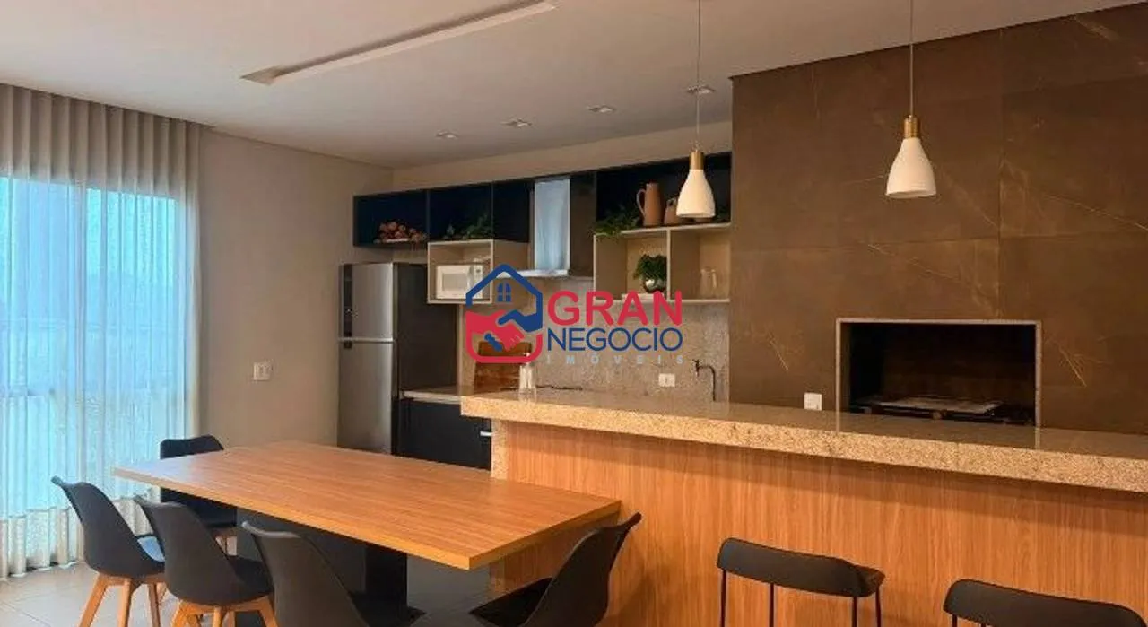 Imagem Vendo Apartamento CIC - Condomínio Clube