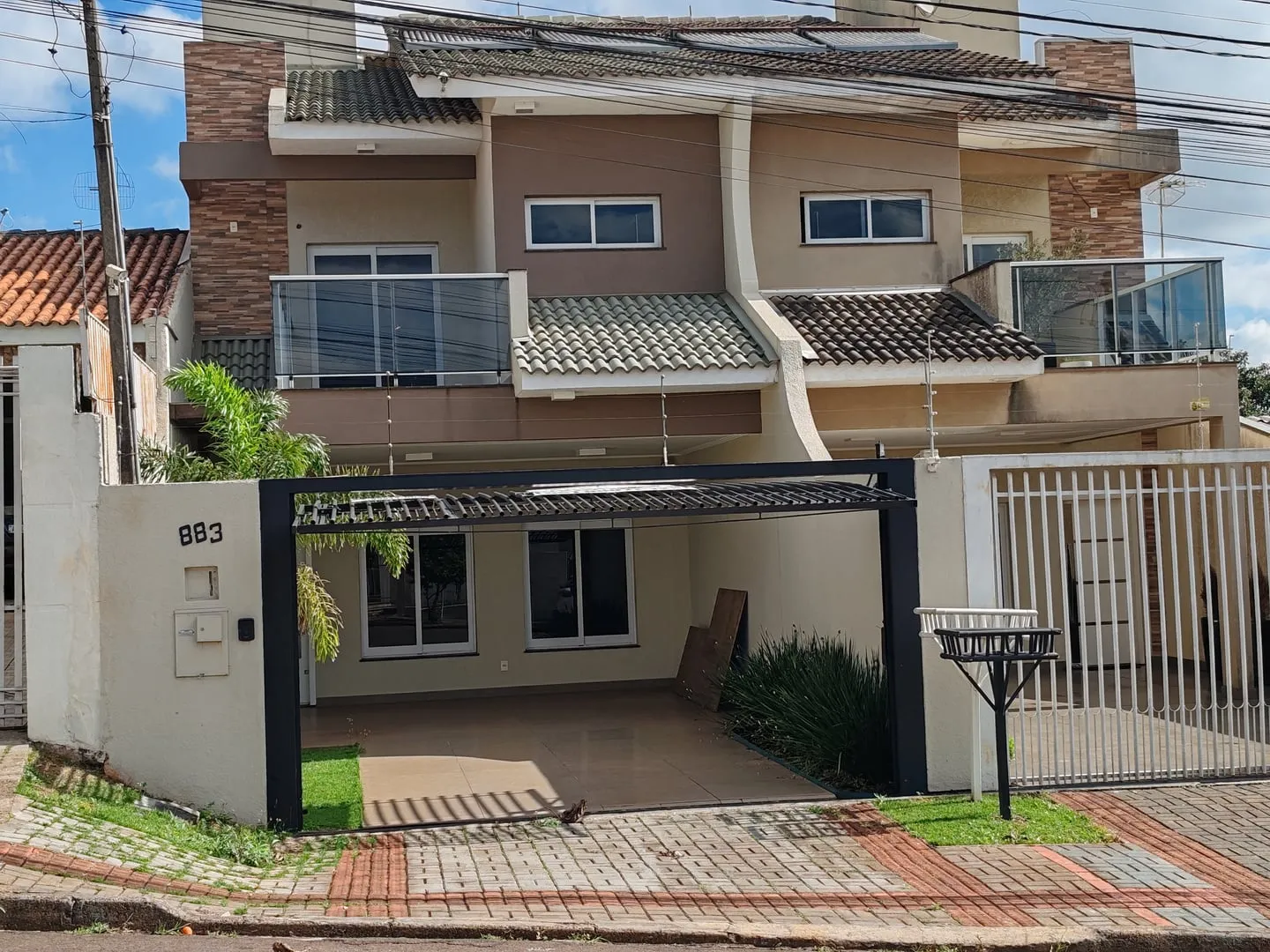 Imagem Sobrado à Venda com 4 Suítes e Piscina no Parque São Paulo em Cascavel
