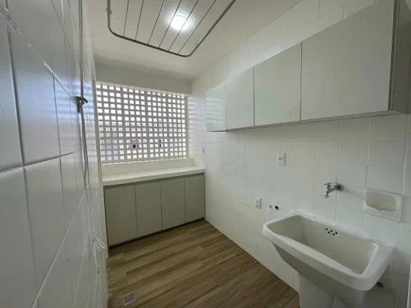 Imagem Nascente!!! Piso tido em Porcelanato!!! Ar condicionado!!! SQS 402!!!