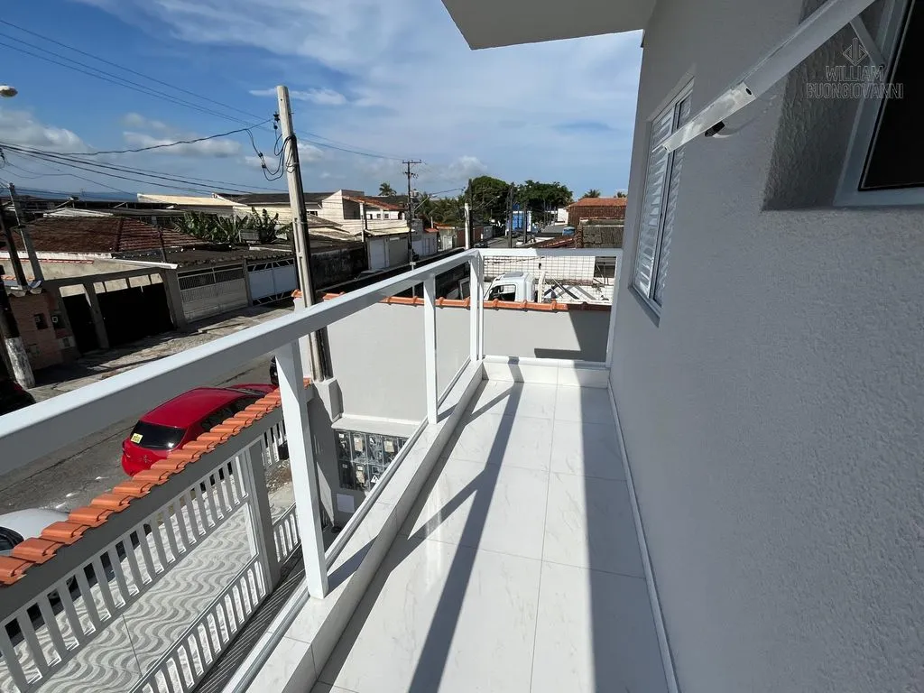 Imagem Casa de condomínio na Vila Tupi, 2 Dormitórios com Suíte! Sobreposta com Sacada!