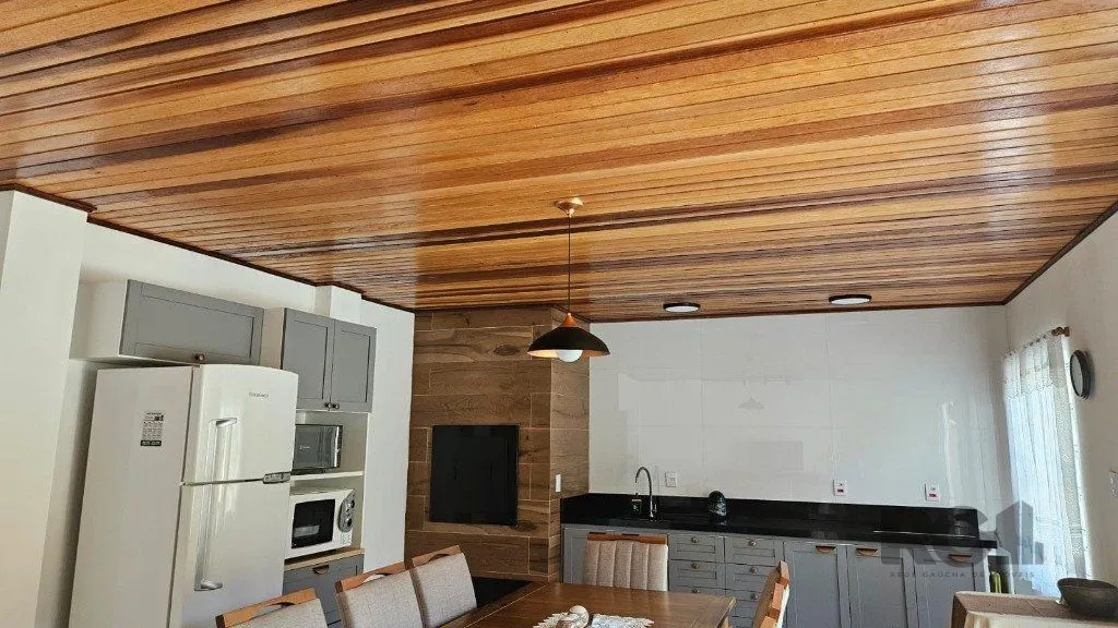 Imagem Casa 3 dormitórios, 5 vagas, 155 m² área construída, terreno 300m², Nonoai.