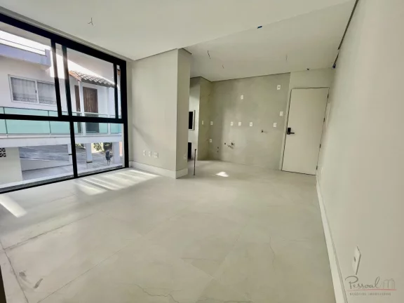 Imagem Excelente apartamento com 1 suíte , lavabo, 1 vaga e hobby box. Condomímio possui salão de festas...