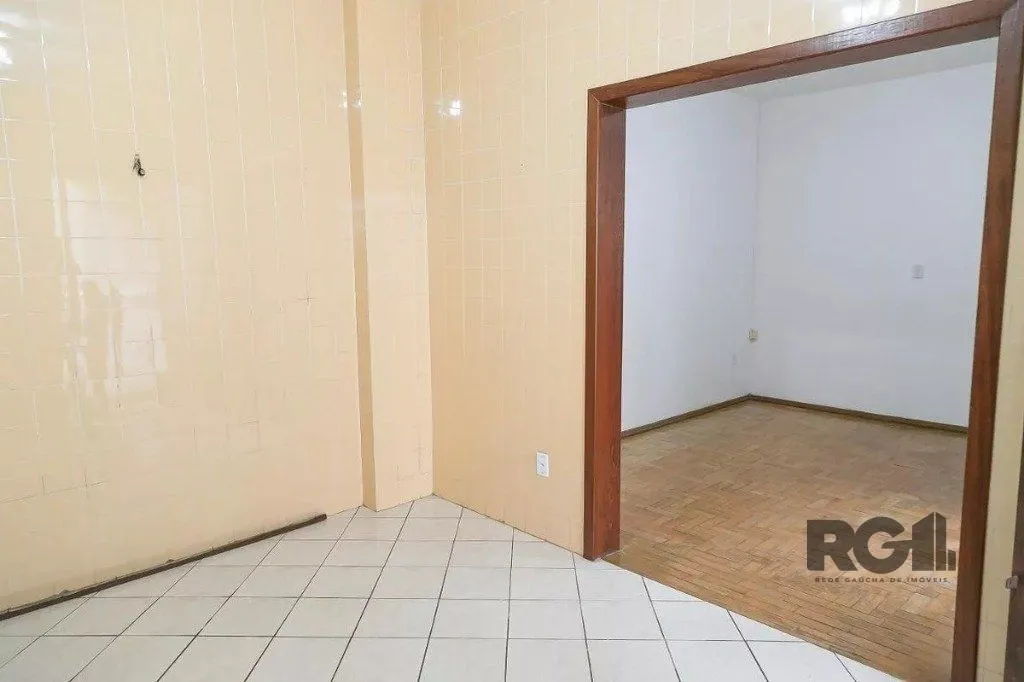 Imagem Casa para Venda - 150m², 3 dormitórios, 2 vagas - Teresópolis