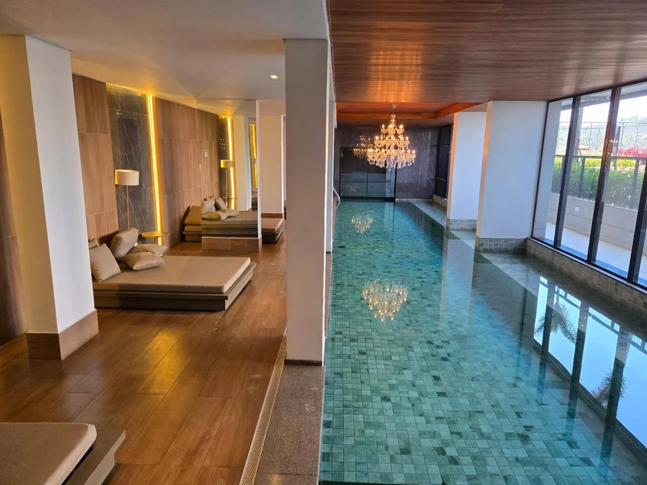 Imagem Apartamento Novo e Mobiliado no Tamboré - 2 Quartos e Varanda