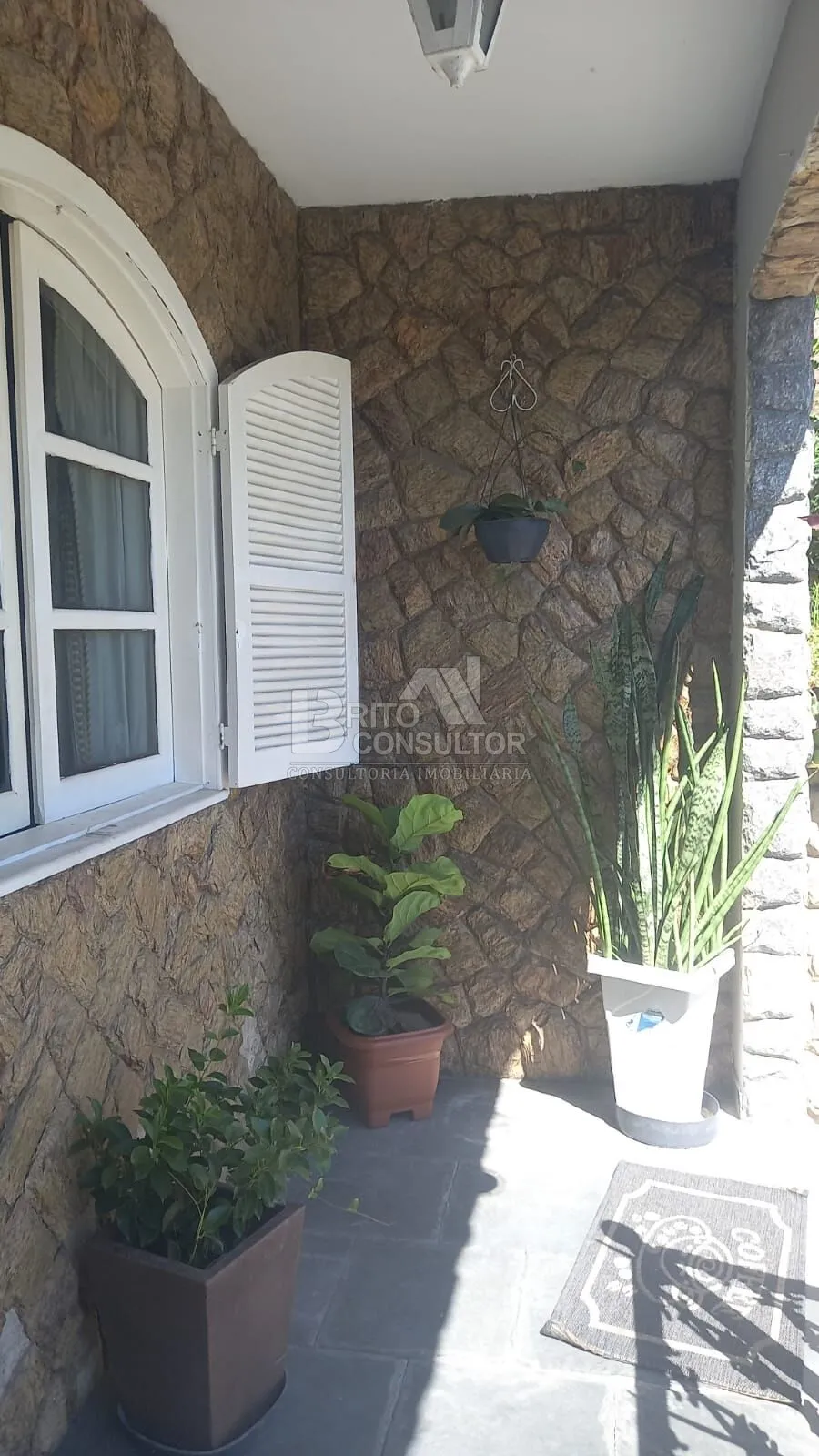 Imagem Casa Duplex 3 Quartos no Mutondo | 146 m² | Suíte | Varanda | Vaga