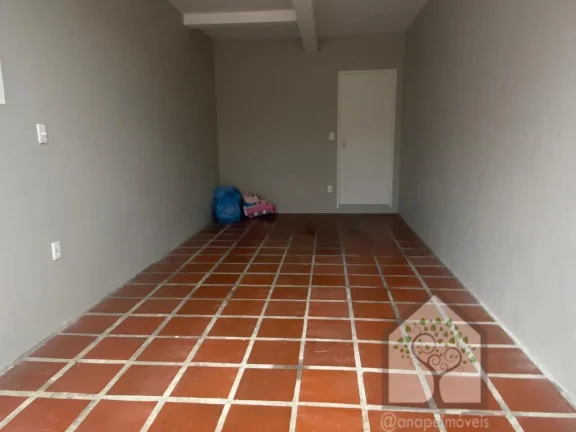 Imagem Casa a poucos passos da Av Mauro Ramos