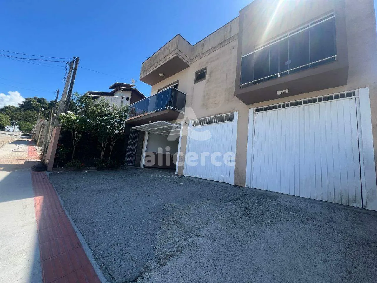 Imagem Casa à venda com 3 quartos 1 suíte, 210m² em Potecas São José