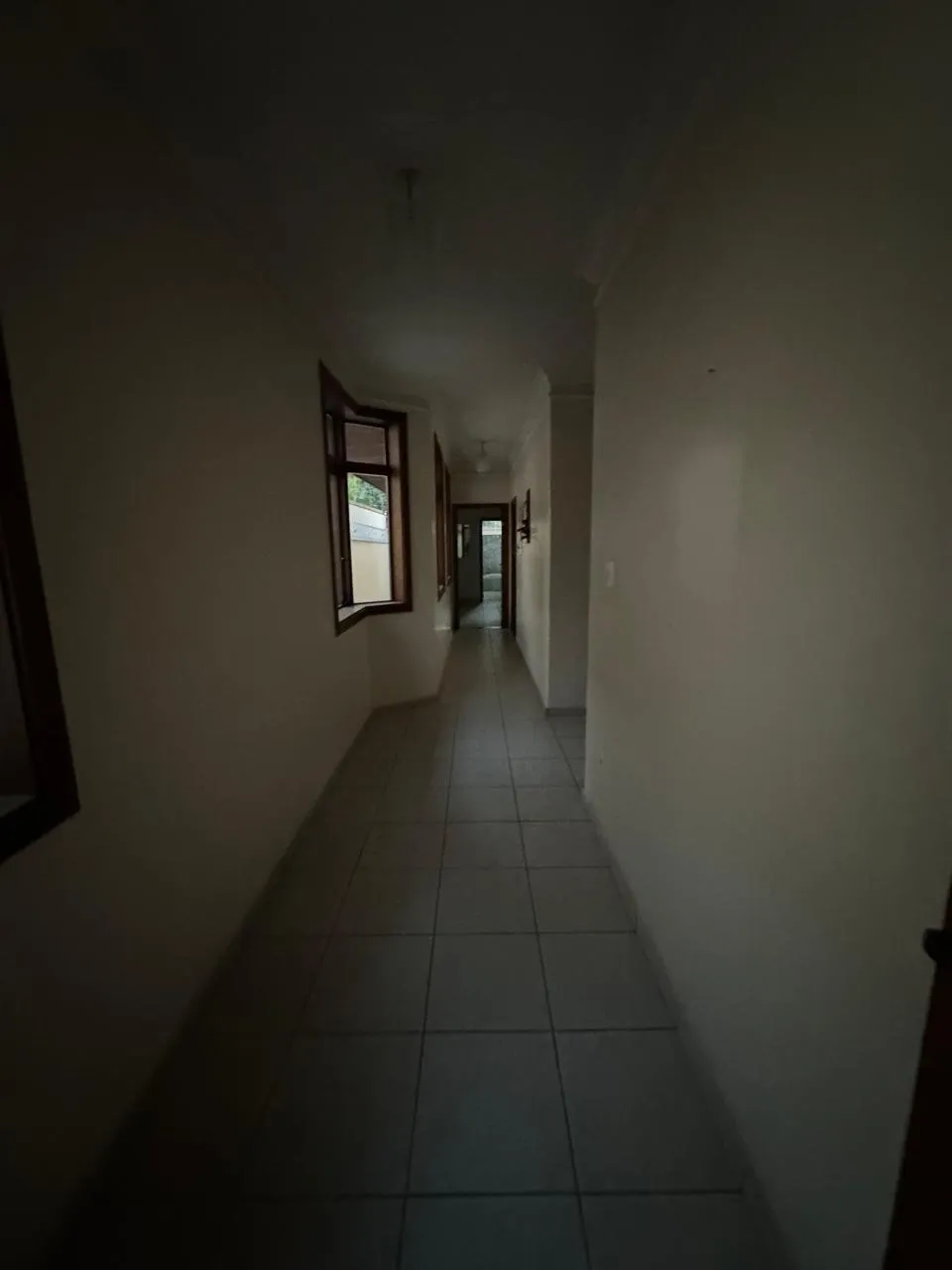 Imagem Casa Comercial para Locação no Jardim América, Sorocaba-SP: 7 Salas, 4 Banheiros, 491m² de Área
