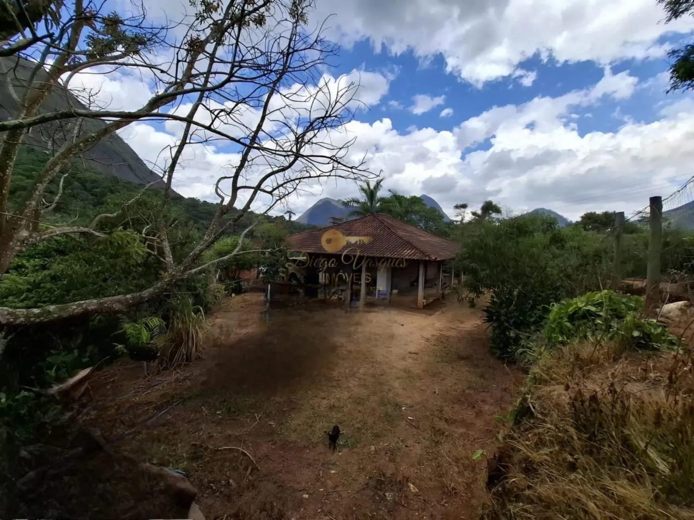 Imagem Sítio para Venda em Teresópolis / RJ no bairro Santa Rita