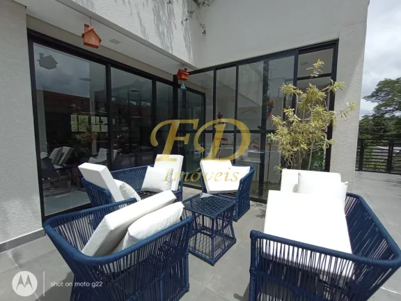 Imagem Casa de Alto Padrão em Condomínio Fechado em Mairiporã