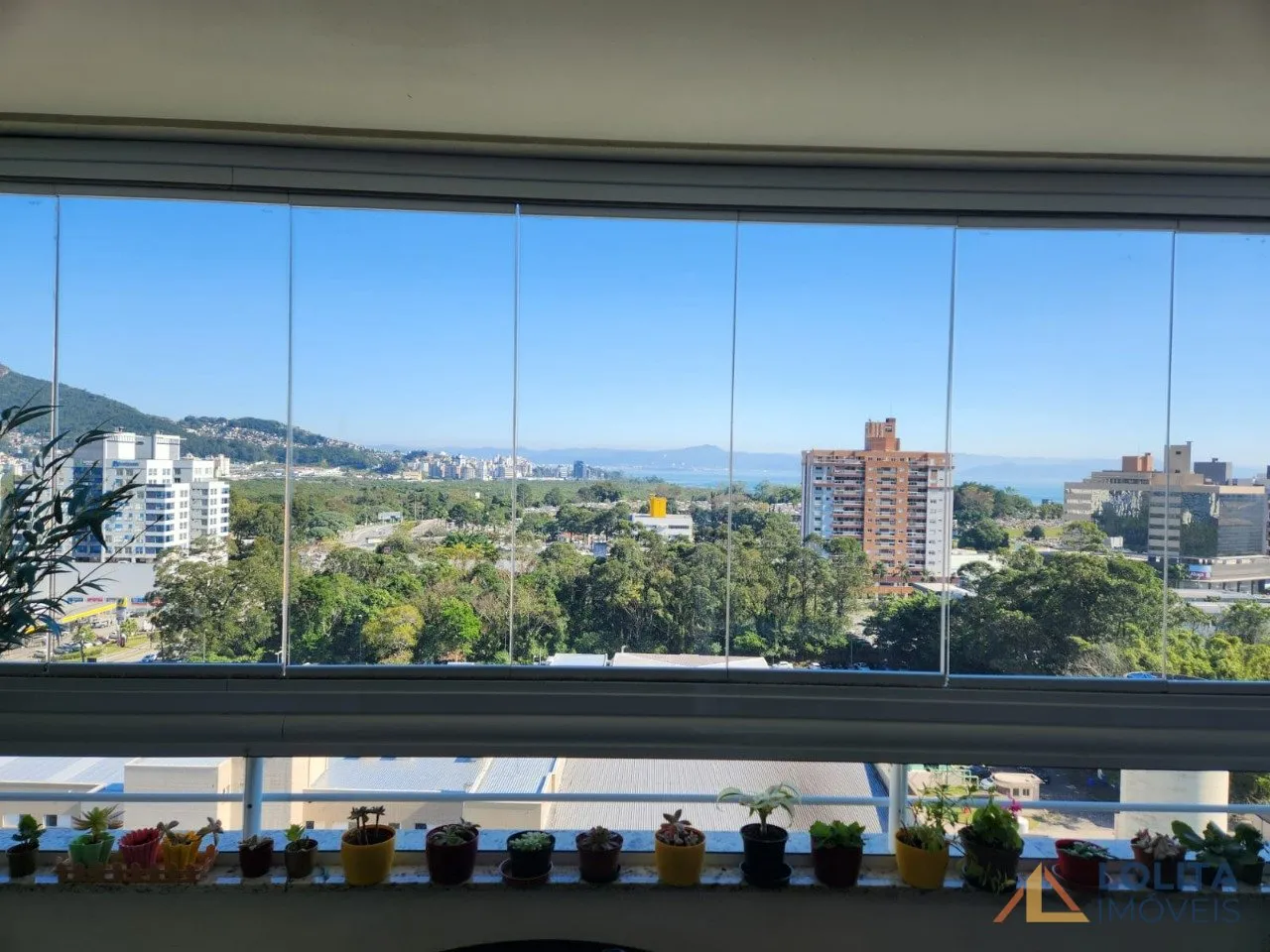 Imagem Apartamento à VENDA, 3 quartos e 3 garagens no Itacorubi, Florianópolis/SC.
