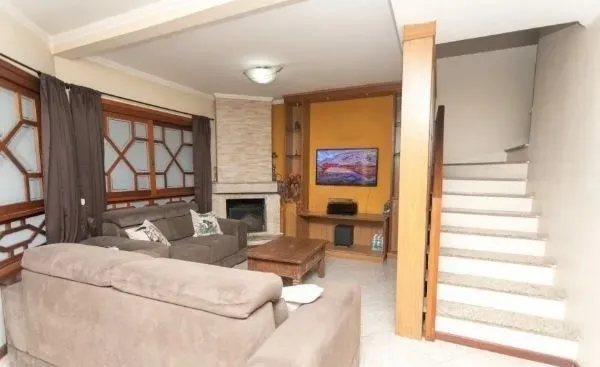 Imagem Casa sobrado no bairro Ecoville de 3 dormitórios e 4 vagas