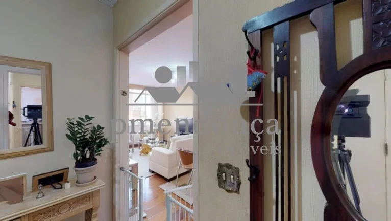 Imagem Apartamento a venda em Perdizes com 198m², 3 quartos ( 1 suíte ) e 1 vaga.