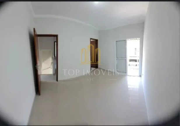 Imagem Seu refúgio perfeito em um charmoso condomínio! Encante-se com esta bela casa de 3 dormitórios, sendo 1 suíte.