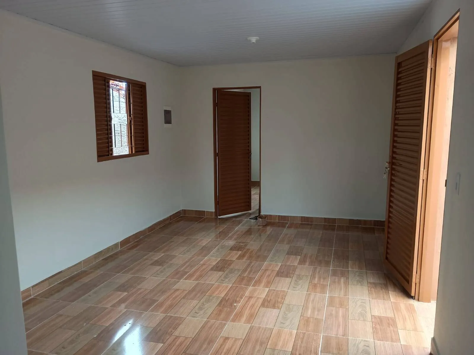 Imagem Casa de um quarto no barro lixeira