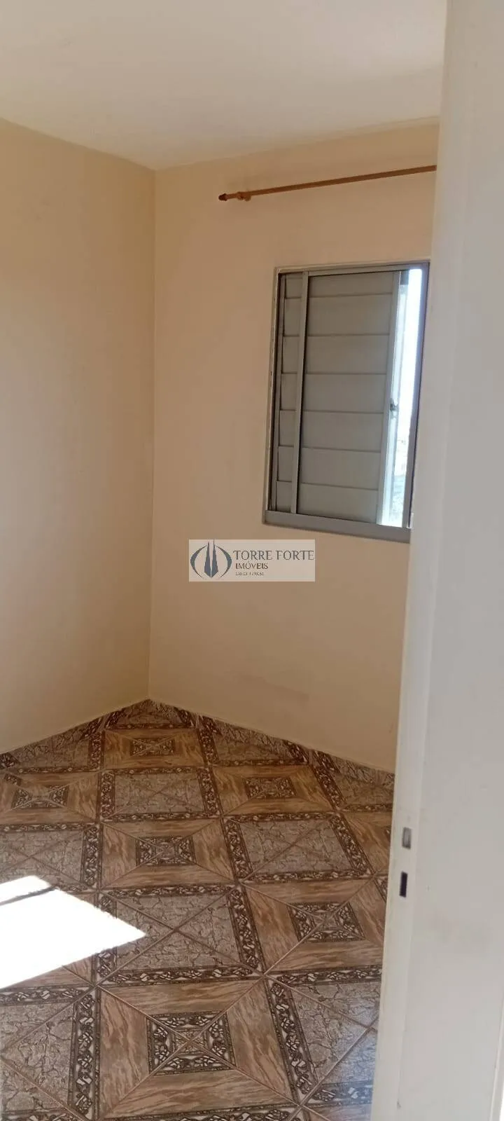 Imagem Apartamento com 2 dormitórios 1 vaga de garagem no Jardim Santa Terezinha.