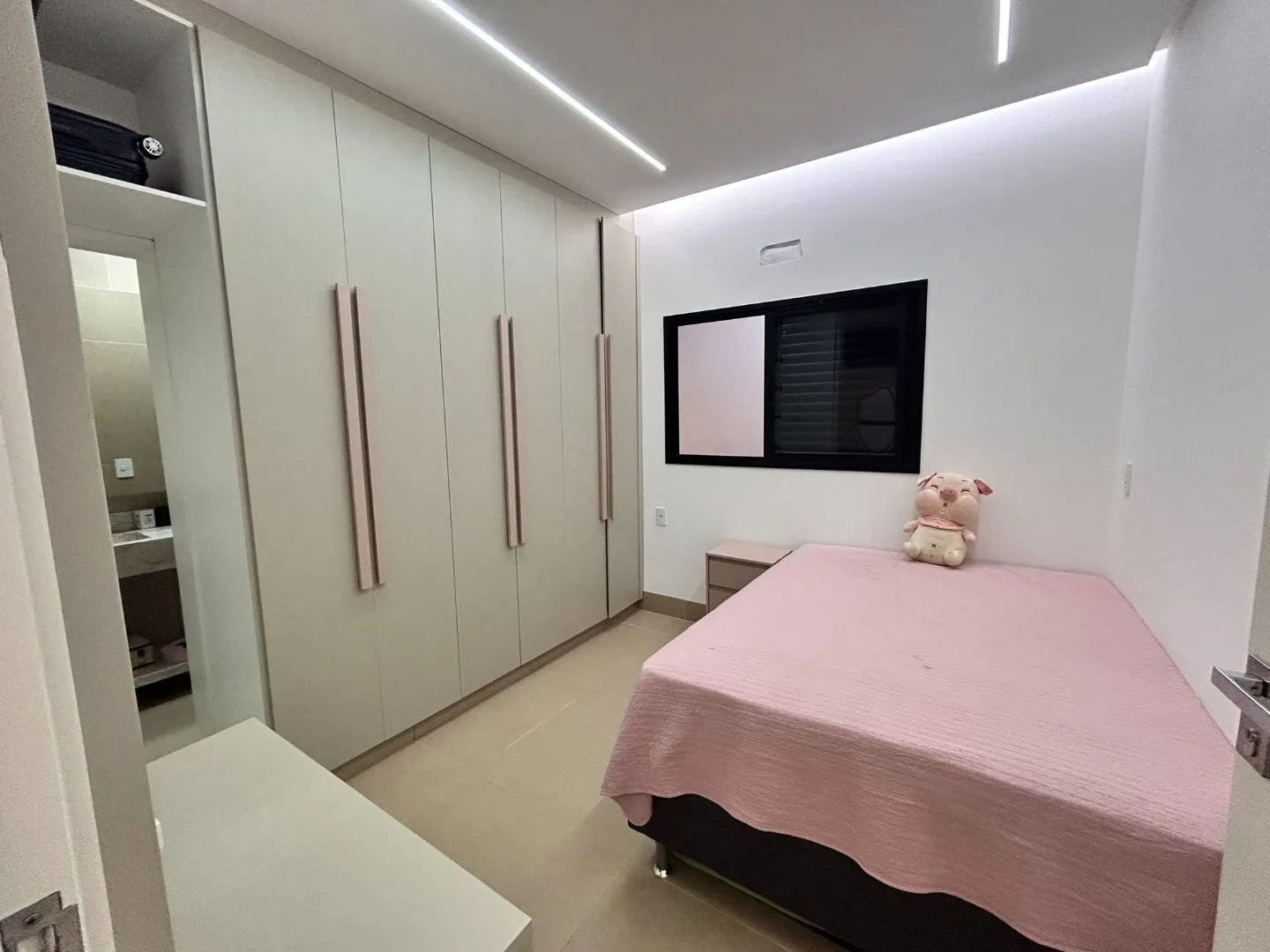Imagem Casa com 3 dormitórios à venda por R$ 680.000,00 - Laranjeiras - Patos de Minas/MG
