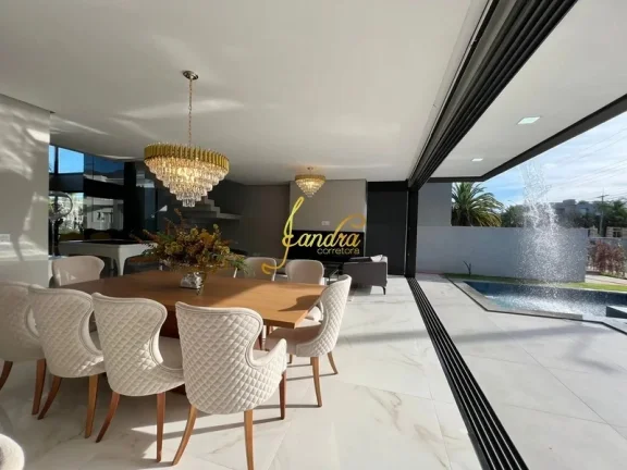 Imagem Sobrado em condomínio fechado com 04 suites mobiliada e decorada
