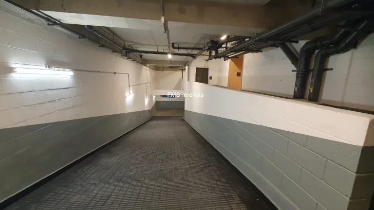 Imagem Loja comercial para locação em São Paulo-SP, Campo Belo: 4 banheiros, 5 vagas, 390m² de área!