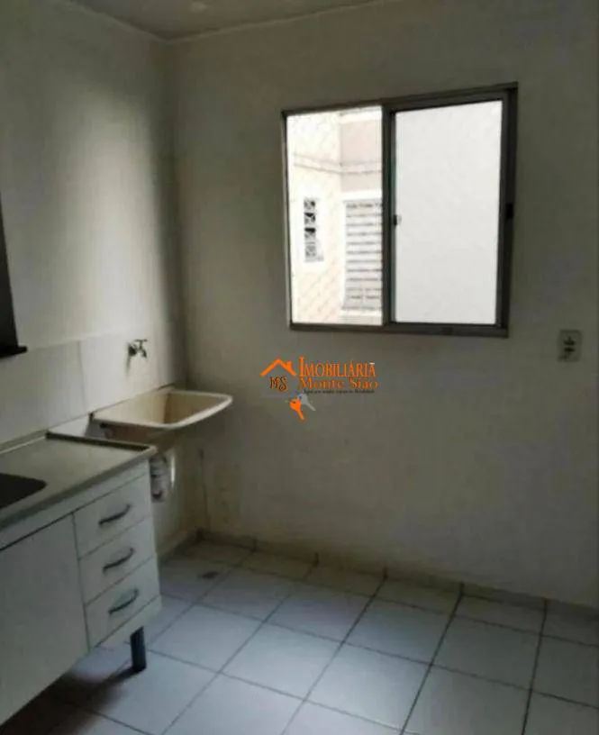 Imagem Apartamento com 2 dormitórios à venda, 44 m² por R$ 234.000 - Água Chata - Guarulhos/SP