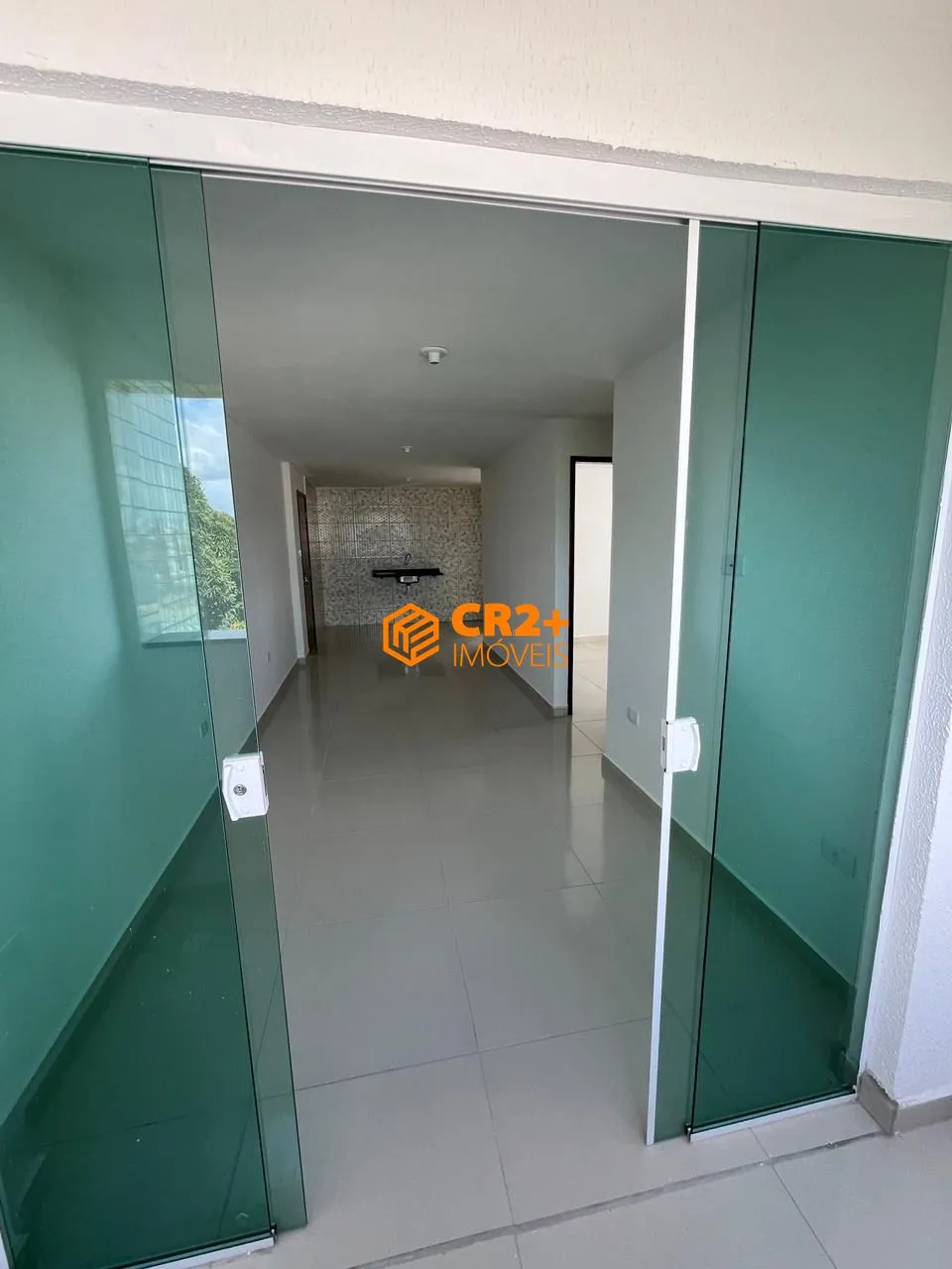 Imagem Vendo Apartamento á poucos metros do Mar, 2 quartos, 1 suíte, em Bairro Novo