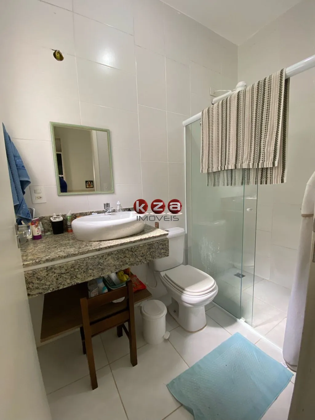 Imagem Casa de Luxo em Condomínio na Vila Capuava, Valinhos-SP: 3 Quartos, 2 Suítes, 2 Salas, 4 Banheiros, 4 Vagas, 191m².