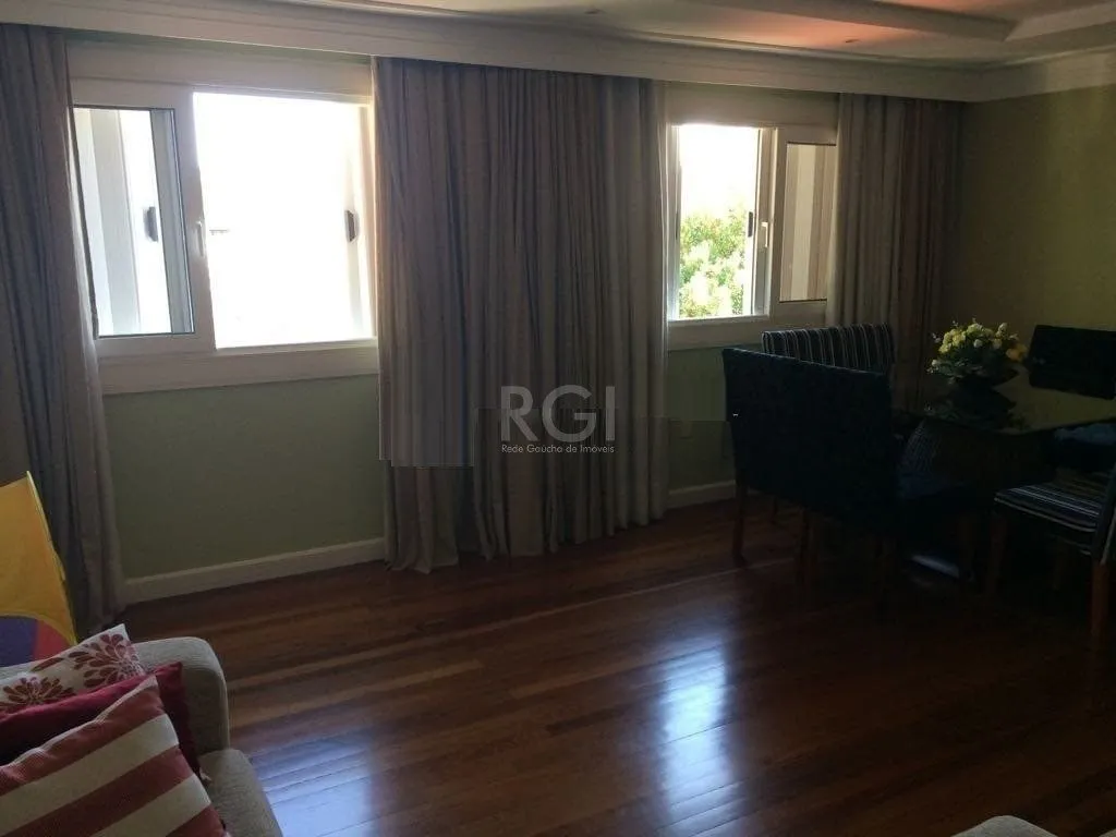 Imagem Cobertura para Venda - 248m², 3 dormitórios, sendo 1 suites, 2 vagas - Mont Serrat