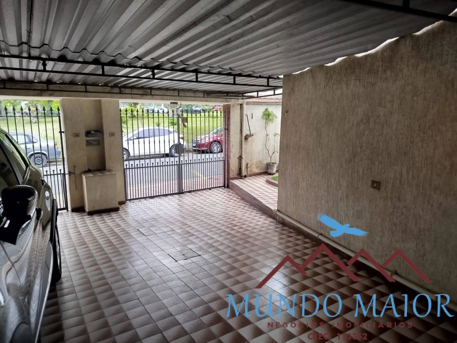 Foto do imóvel Oportunidade na Vila Gilda: Terreno Amplo com 2 Casas Térreas!
