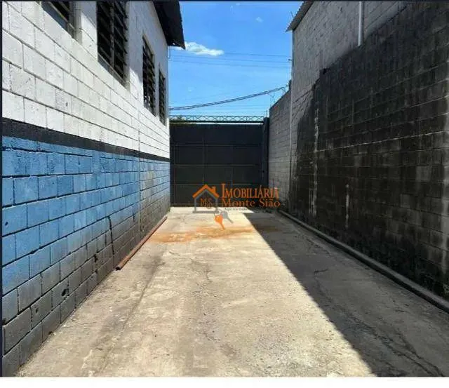 Imagem Galpão à venda, 750 m² por R$ 2.980.000,00 - Bonsucesso - Guarulhos/SP