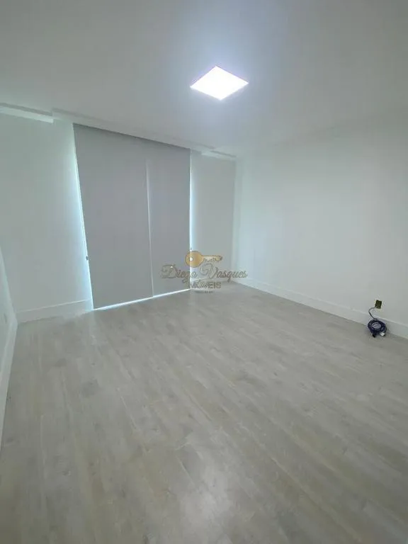 Imagem Casa em Condomínio para Venda em Teresópolis / RJ no bairro Prata