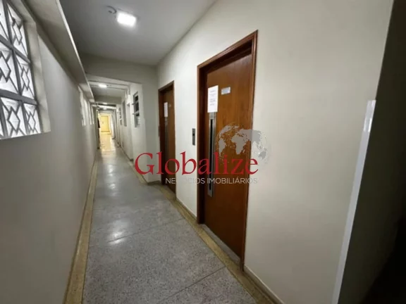 Imagem Apartamento à venda com 48m², 1 quarto, 1 quadra da praia, vaga de garagem por R$375.000,00 na Pompéia em Santos