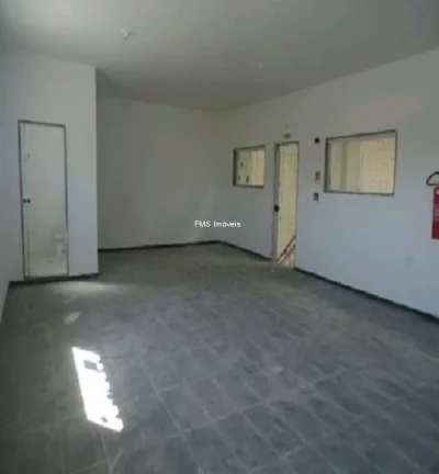 Imagem Galpão com 1200m² em Sorocaba/SP.