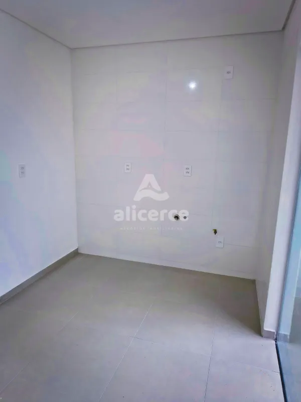 Imagem Sobrado à venda com 2 quartos 2 suítes, 78m² em Areias São José