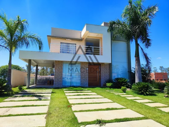 Foto do imóvel Vendo Sobrado com 4 suítes no Ninho Verde 1 - Aceita Financiamento