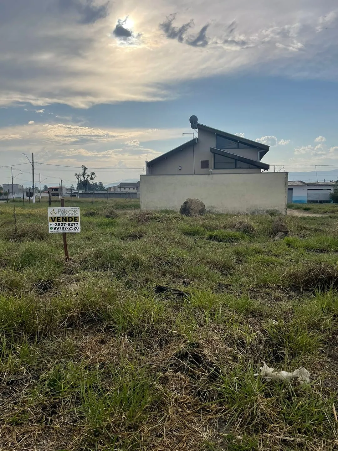 Imagem Terreno à venda 200M², Cesar Park, Pindamonhangaba - SP
