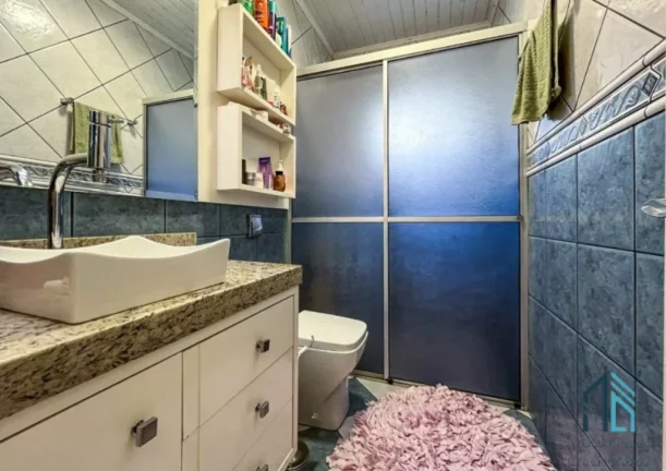 Imagem Casa com amplo terreno nos fundos de 364 m², 03 quartos c/suíte Bairro São José em Flores da Cunha RS