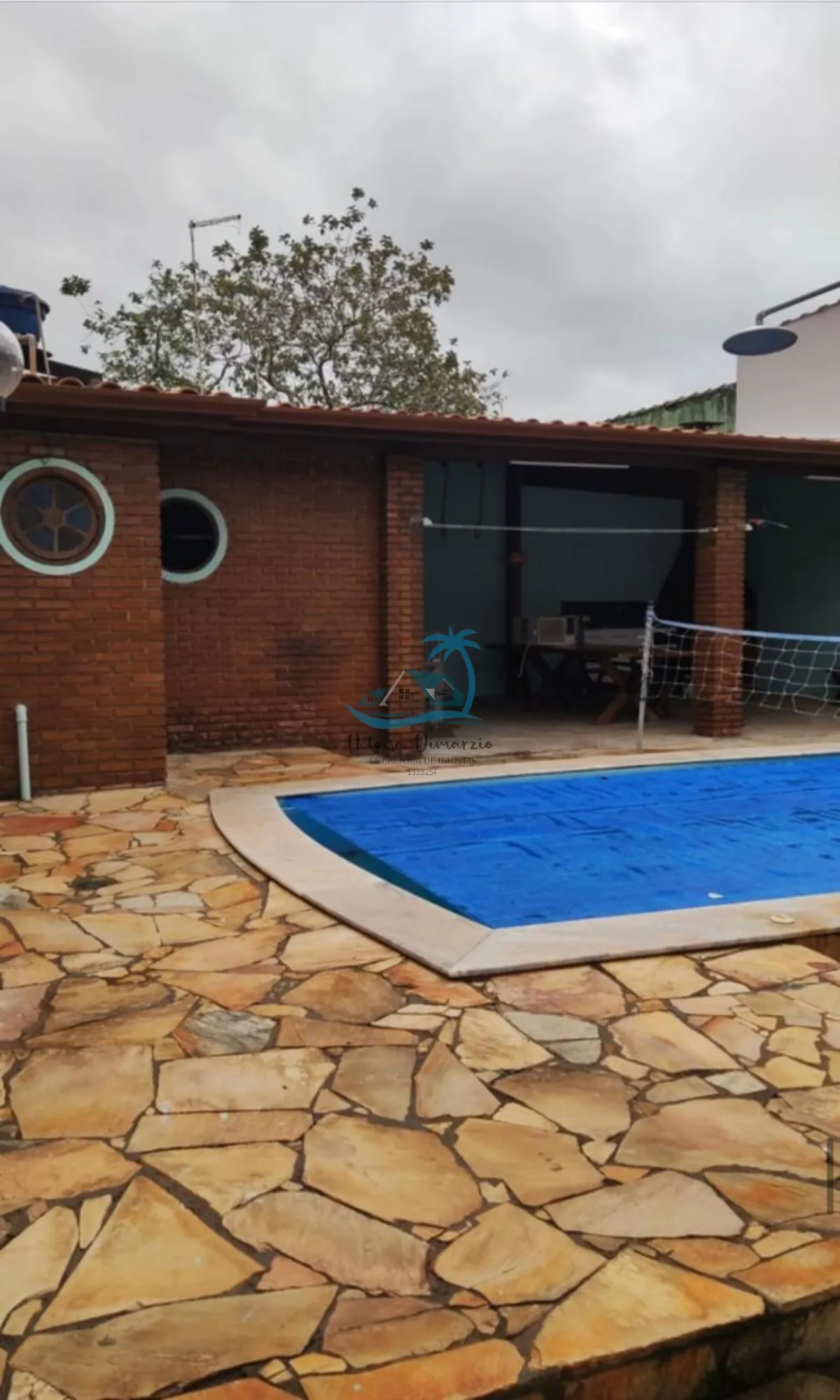 Imagem Excelente casa com 4 dormitórios a venda na região central de Ubatuba.