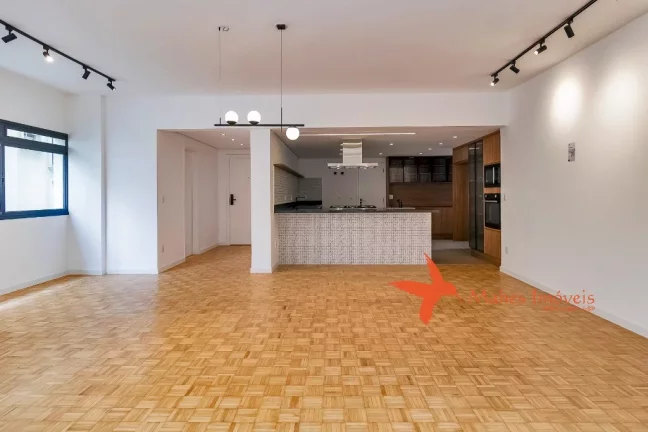 Foto do imóvel Espaçoso Apartamento de Reformado com 3 quartos (sendo 2 Suítes) em Cerqueira C?(C)sar, São Paulo - 220,95m e 2 Vagas de Garagem! em RUA HADDOCK LOBO
